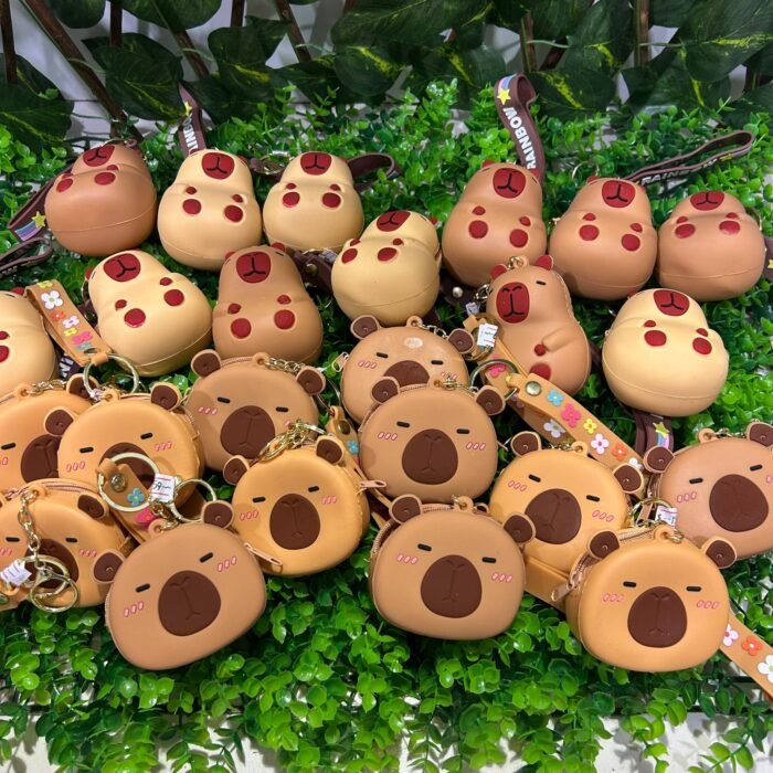 LLAVEROS MONEDERO 
CAPYBARA